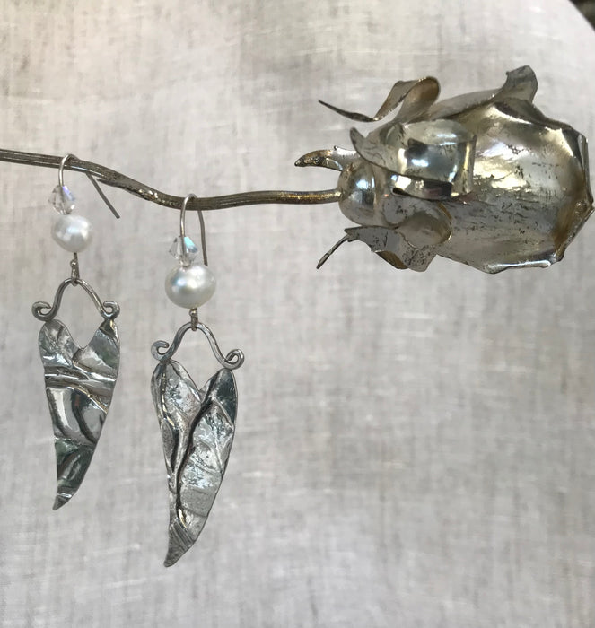 Handmade silver earrings with freshwater pearls